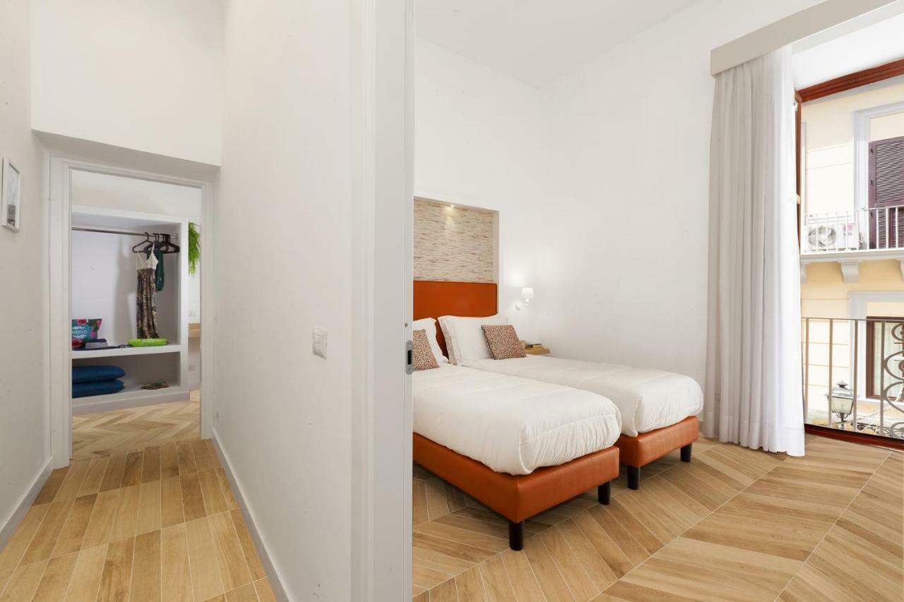 Amore Rentals - Casa 80 Сорренто Экстерьер фото