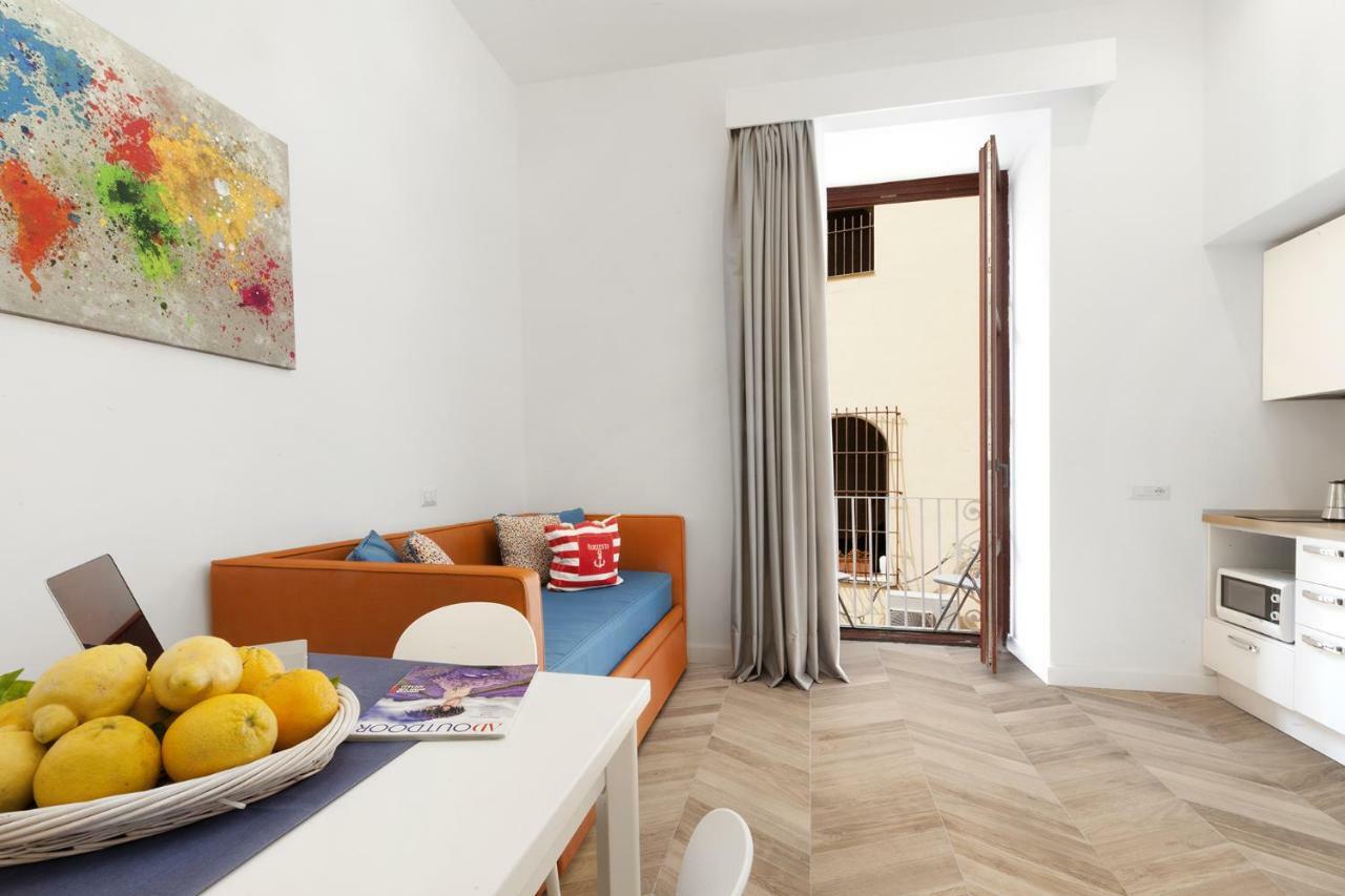 Amore Rentals - Casa 80 Сорренто Экстерьер фото